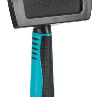 Soft brush, plastic/metal bristles, 10 × 17 cm