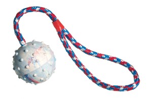 CAMON Piłka dla psa gumowa twarda na sznurku - średnica 5 cm