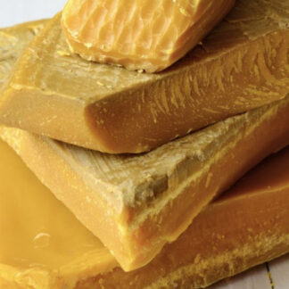 Beeswax in pieces (per kg.)