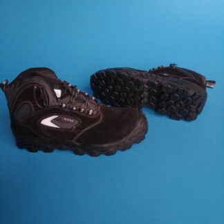 High shoe with COFRA safety toe cap