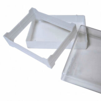 Large plastic comb for comb honey