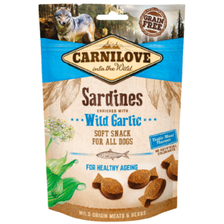 Carnilove ПОЛУВЛАЖНЫЕ САРДИНЫ, ОБОГАЩЕННЫЕ ЧЕСНОКОМ 200 г полумягкие лакомства для собак (сардина и дикий чеснок)