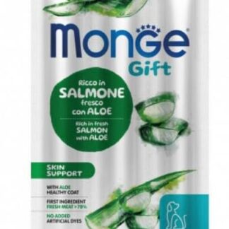 Monge Snack Cane Gift Stick, snack per cani di tutte le etá,gusto Salmone con Aloe,senza cereali,favorisce il benessere del manto | 3 bustine da 135 grammi l’una.
