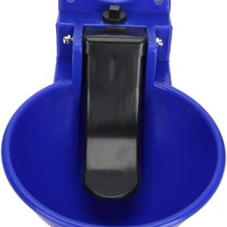 Автоматическая поилка для крупного рогатого скота и овец объемом 2 литра.