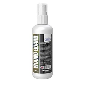 Wound Guard Antibacterial Spray 300ml | Dog & Cat Skin Cleansing Mist for Minor Cuts, Grazes & Hot Spots | No-Sting Moisture Shield for Irritated Skin | Pet First Aid Formula for Animals