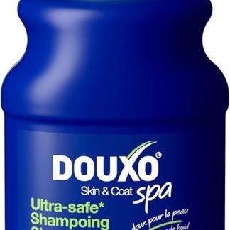 Шампунь для щенков DOUXO Skin & Coat Spa - ультрабезопасный, 250 мл. Глубоко очищает и увлажняет кожу, делает шерсть мягкой и сияющей. Формула бережно воздействует на кожу.